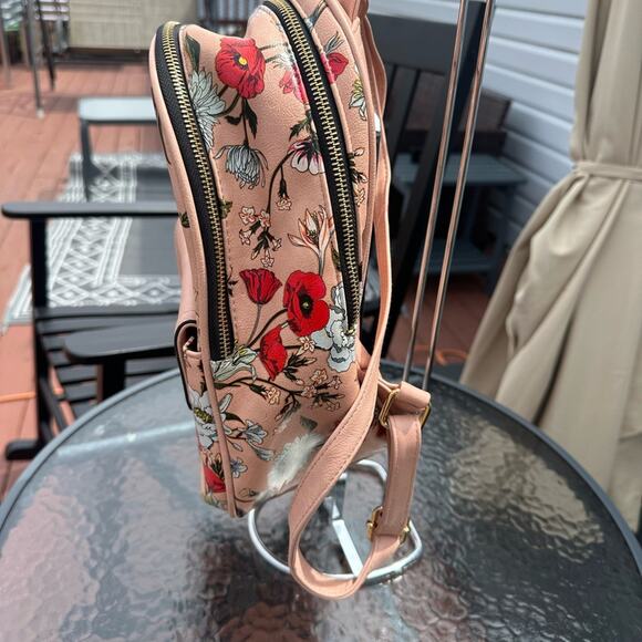 Big Buddha Floral Pink Backpack in excellent condition - Picture 3 of 11